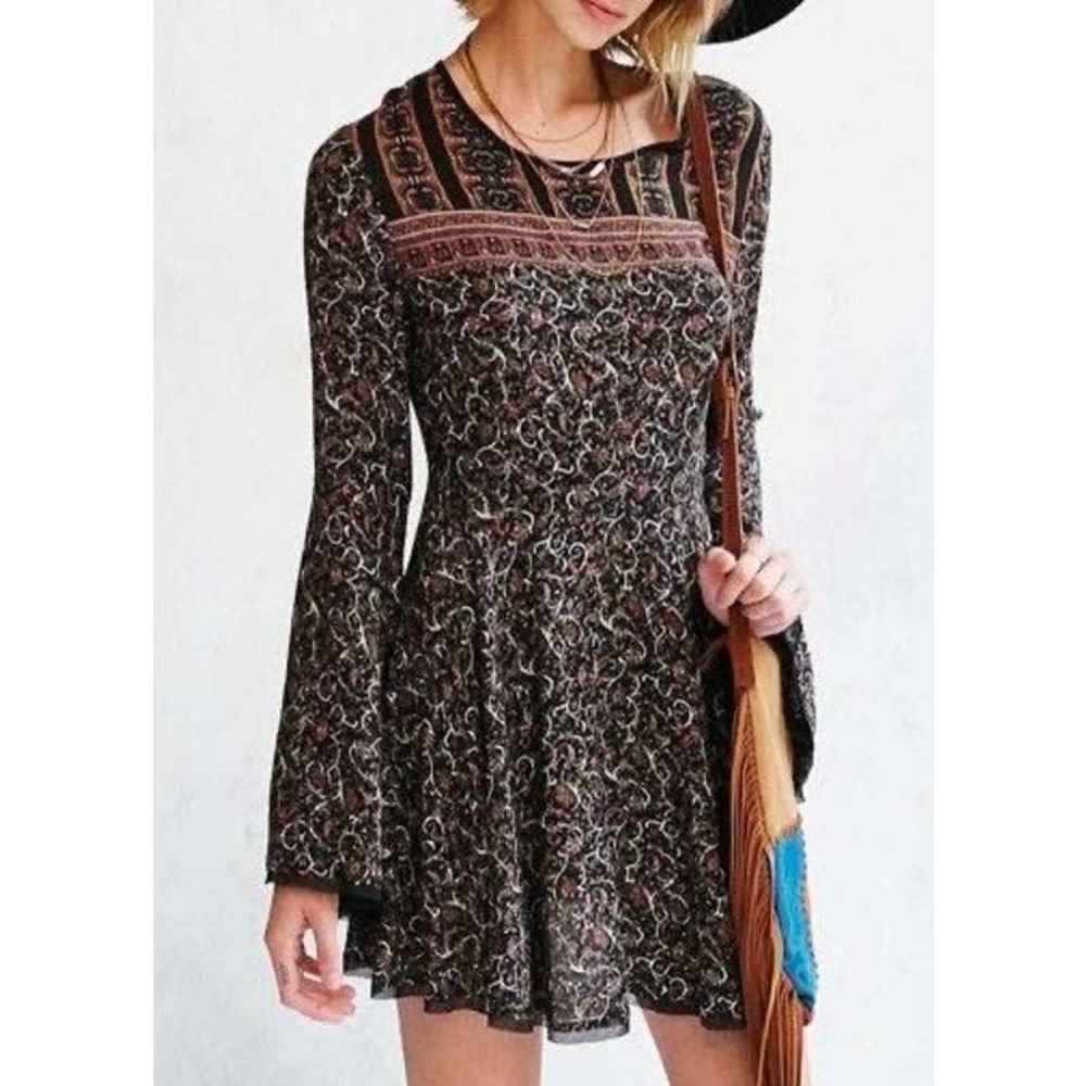 Ecote Urban Outfitters Sascha Bell Sleeve Dress